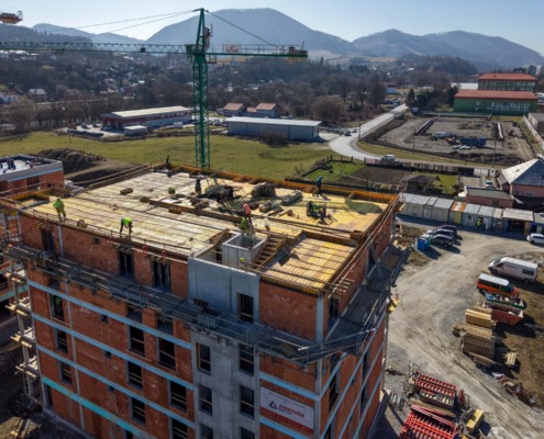 Kamence - Marec 2026